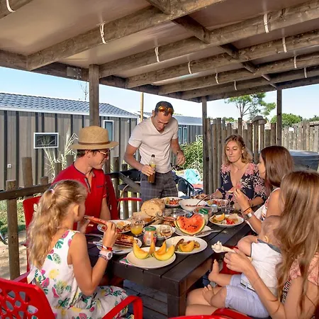 L'ocean Campingplatz Brem Sur Mer